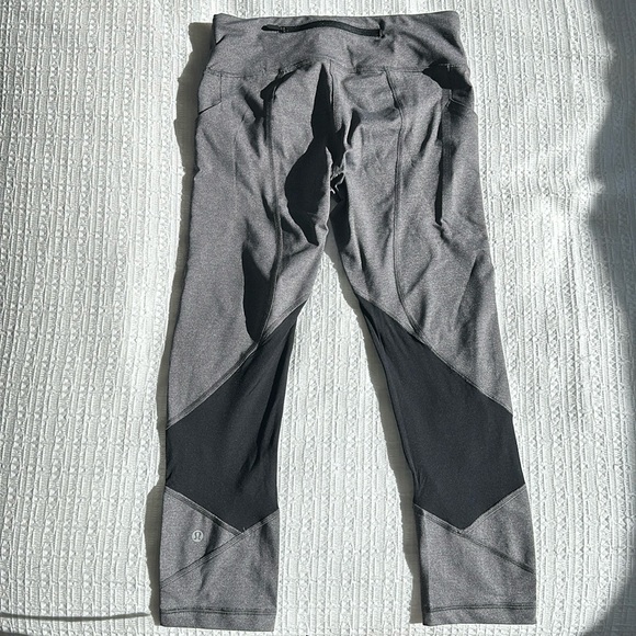 Lululemon grey cropped leggings - Picture 1 of 5